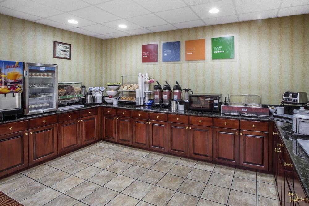 Comfort Inn & Suites Griffin Bagian luar foto