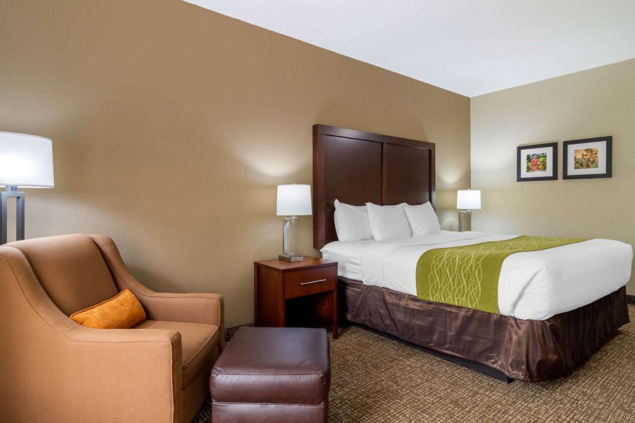 Comfort Inn & Suites Griffin Bagian luar foto