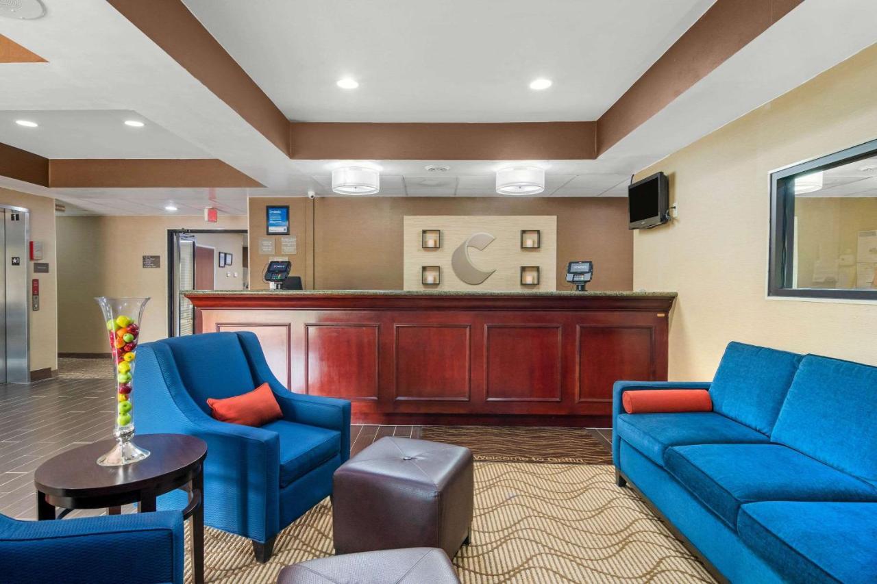 Comfort Inn & Suites Griffin Bagian luar foto